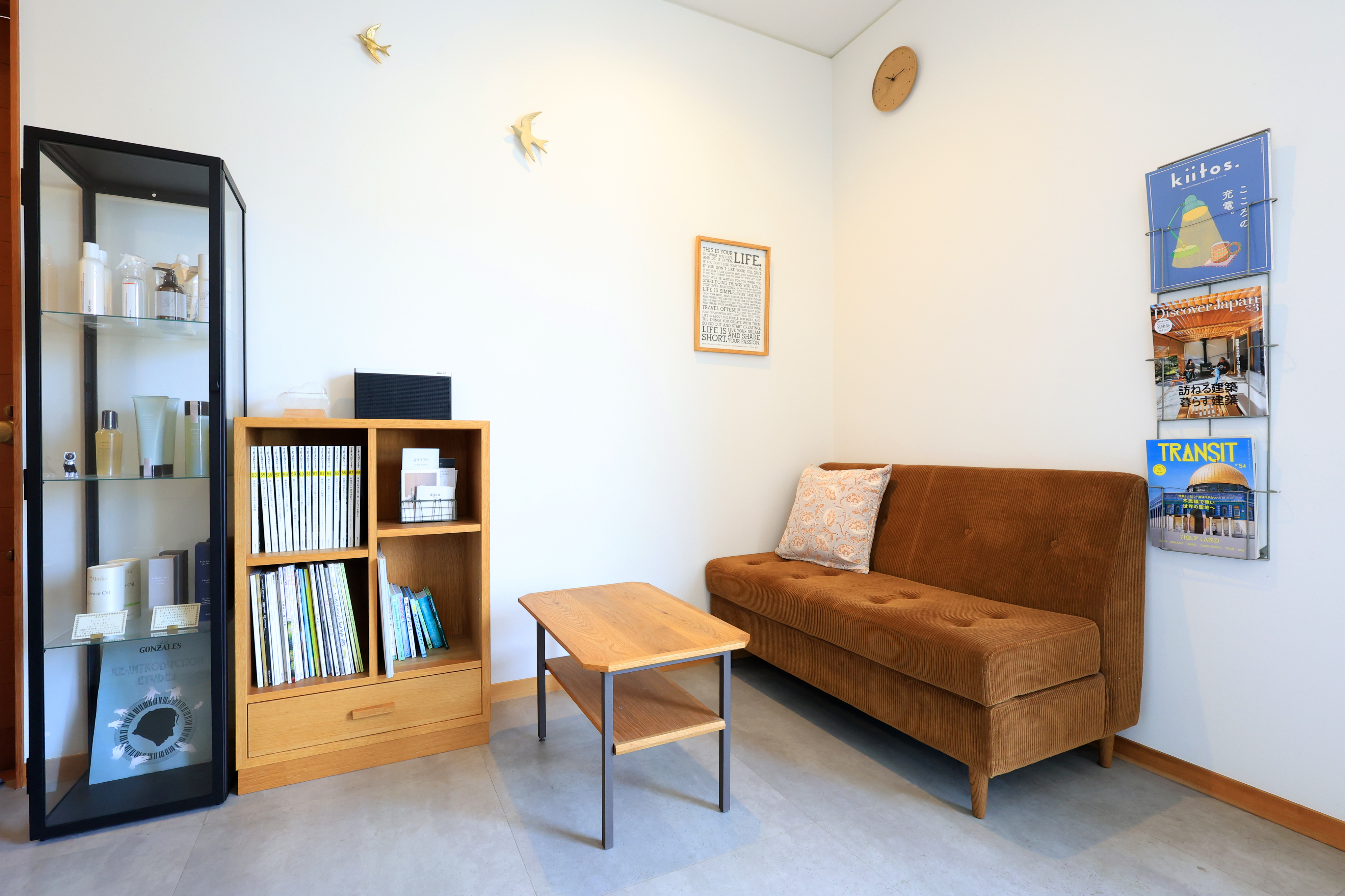 Kotor hairは一人の女性美容師が最初から最後まで担当する完全個室のヘアサロンです。